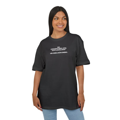 Vim Hned Text Graphic Tee | Minimal Czech Phrase Shirt