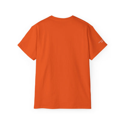 Oranžové unisex tričko VÍM HNED – minimalistický potisk